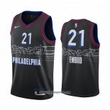 Camiseta Philadelphia 76ers Joel Embiid #21 Ciudad 2020-21 Negro