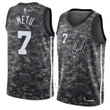 Camiseta San Antonio Spurs Chimezie Metu #7 Ciudad 2018 Gris