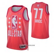 Camiseta All Star 2022 Dallas Mavericks Luka Doncic #77 Granate