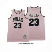 Camiseta Chicago Bulls Michael Jordan #23 Mitchell & Ness 1997-98 Rosa