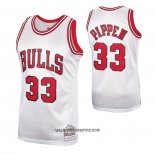 Camiseta Chicago Bulls Scottie Pippen #33 Mitchell & Ness 1997-98 Blanco