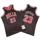 Camiseta Chicago Bulls Michael Jordan #23 Mitchell & Ness Negro